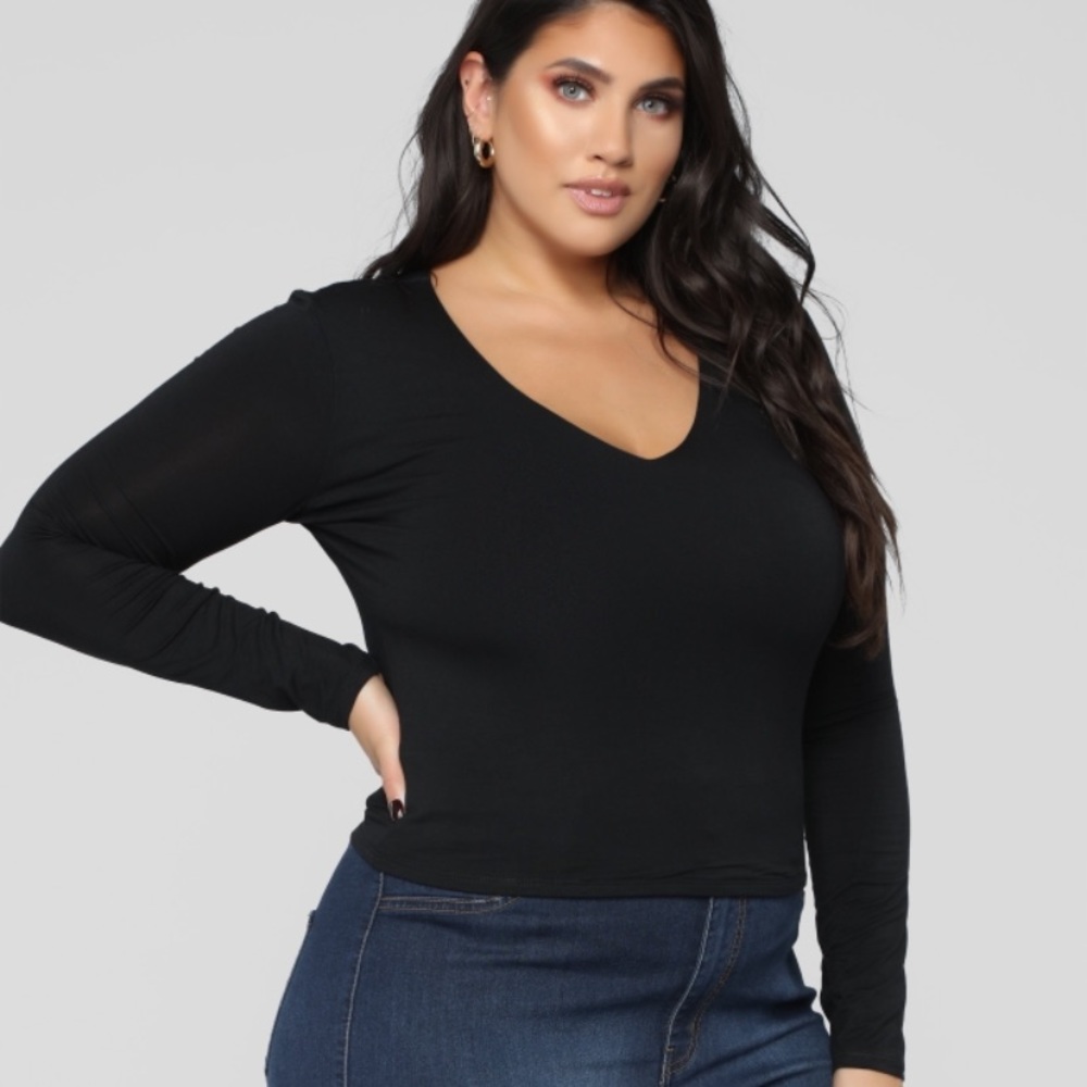 NWT Black top🖤